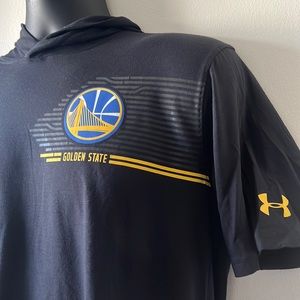 Golden State Warriors under Armour, short sleeve shirt with hood